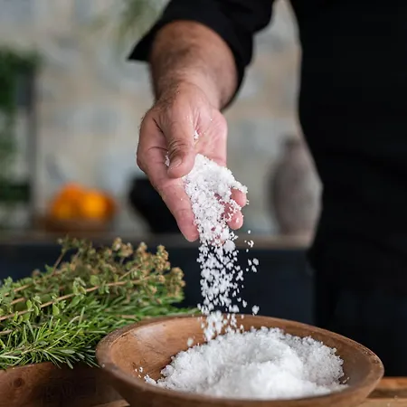 Petra & Fos Boutique & Οίτυλο