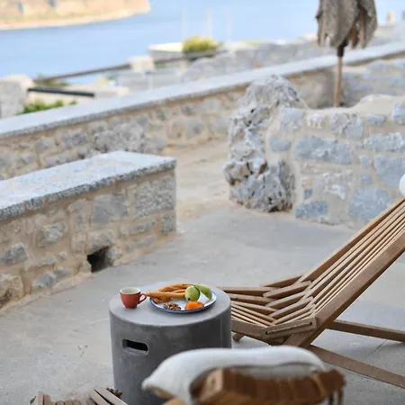 Hotel Petra & Fos Boutique & 4*