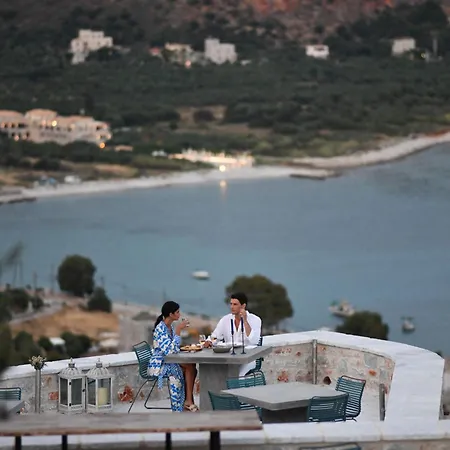 Petra & Fos Boutique & 4*