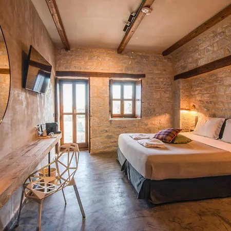Petra & Fos Boutique & 4*