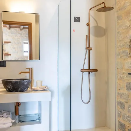 Petra & Fos Boutique & 4* Oítilon