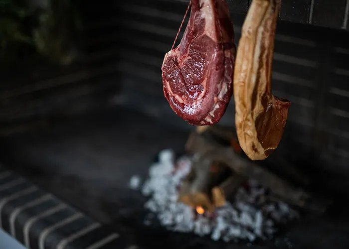 Petra & Fos Boutique & אויטילון