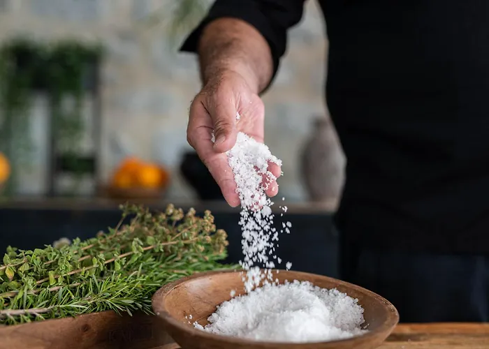 Petra & Fos Boutique & Oítilon