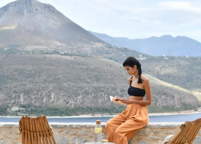 Petra & Fos Boutique & Hotel