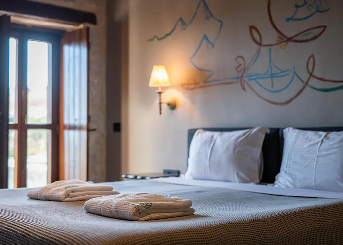 Petra & Fos Boutique &