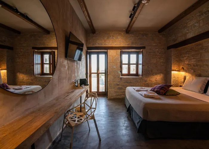 Petra & Fos Boutique & 4* Oítilon