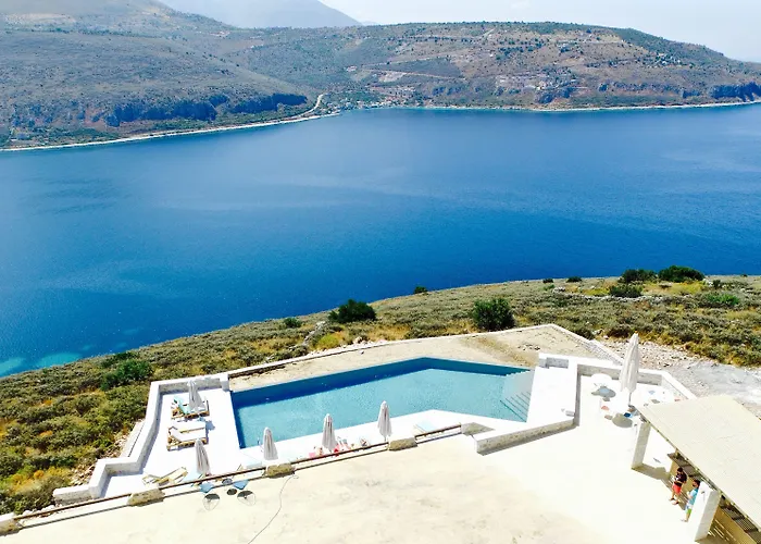 Petra & Fos Boutique & Hotel Oítilon