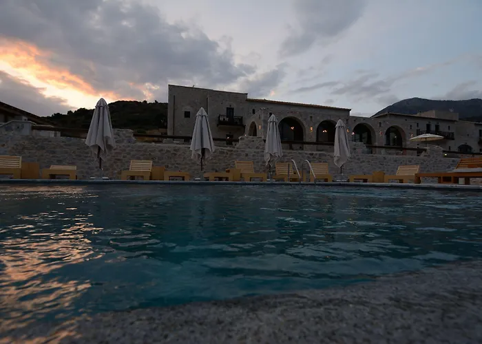 Petra & Fos Boutique & 4* Oítilon