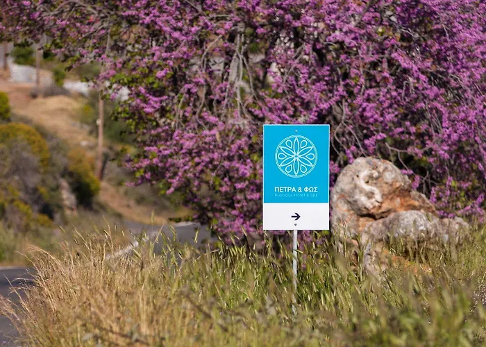 Petra & Fos Boutique & 4* Oítilon