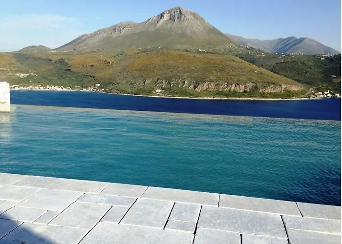 מלון Petra & Fos Boutique & אויטילון